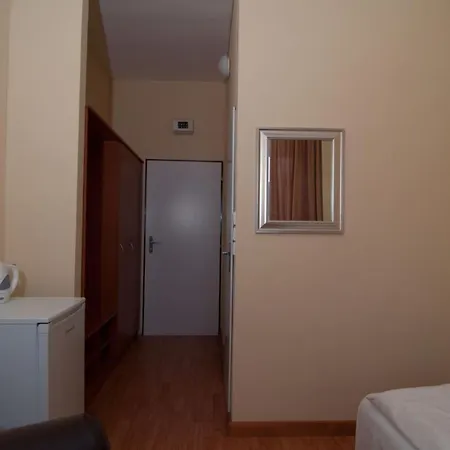 Hotel Avion